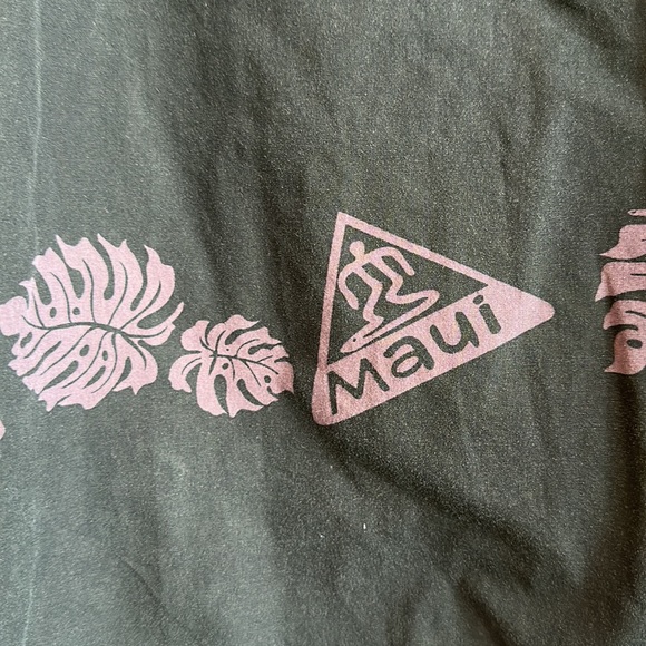 Winnie Fashion Men's Hawaiian Button Down - Picture 4 of 7